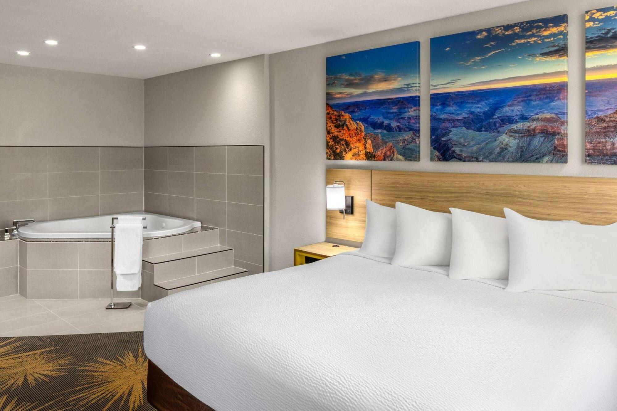Days By Wyndham Hotel 2*